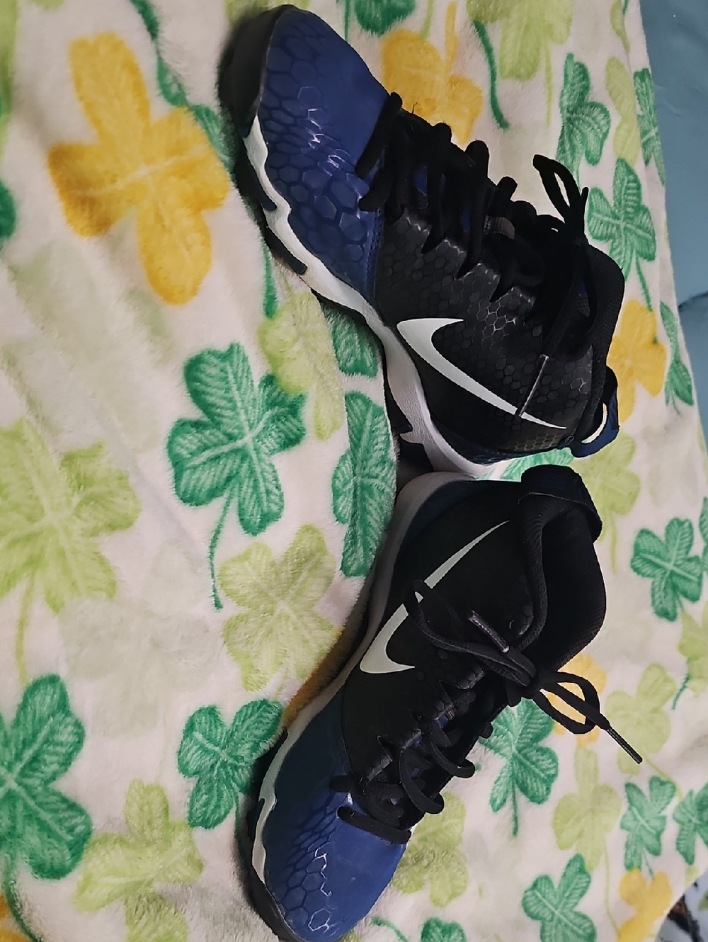 Nike Black and Blue Boy's BASEBALL CLEATS with White Swoosh!